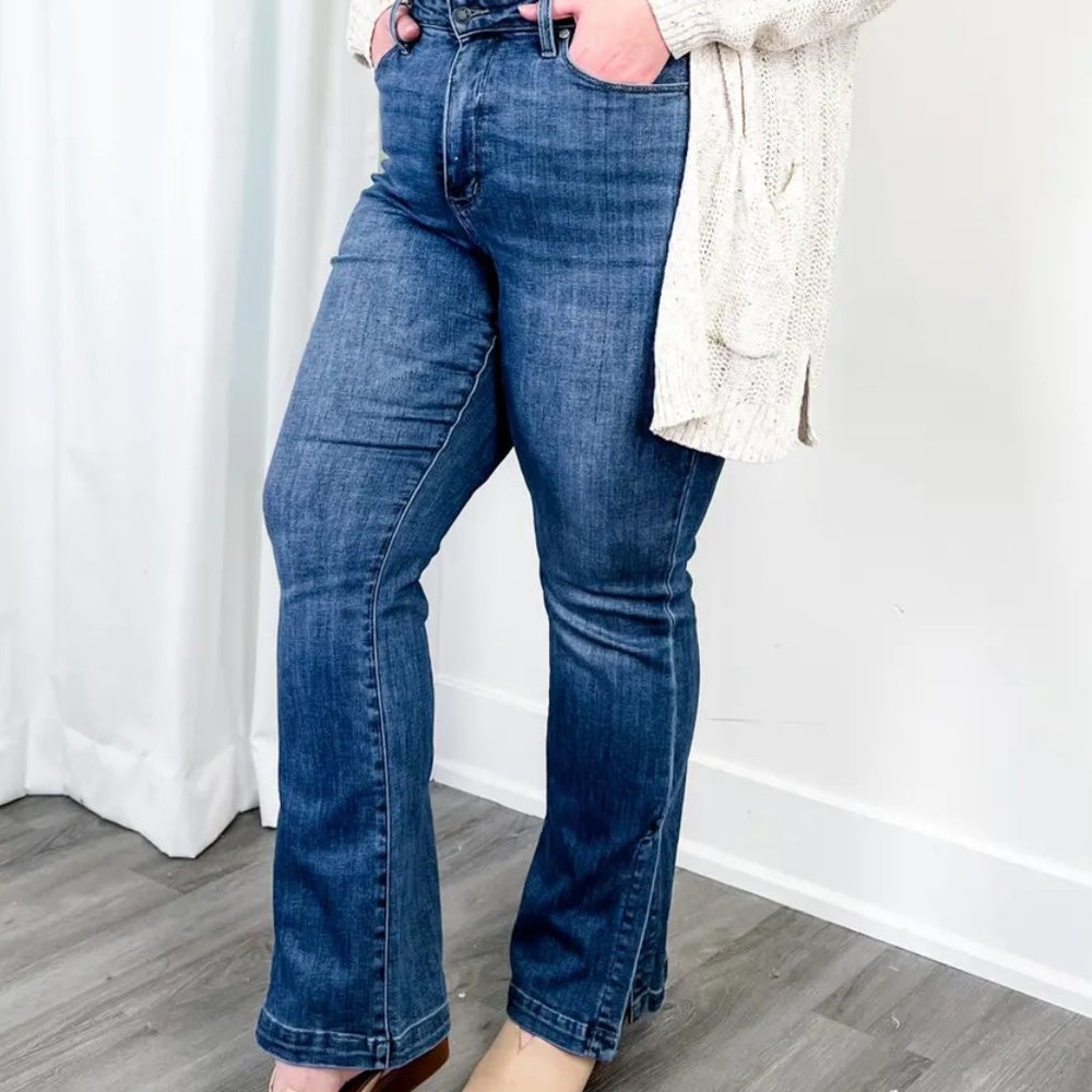 Judy Blue Chasing Sunsets High Rise Slim Bootcut with Slit size 16W NWOT